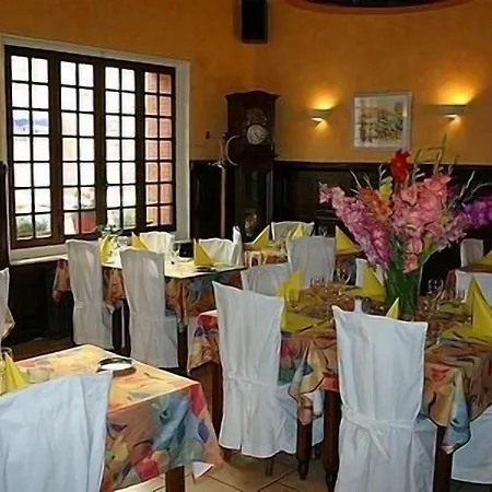 호텔 Au Bon Accueil 2*