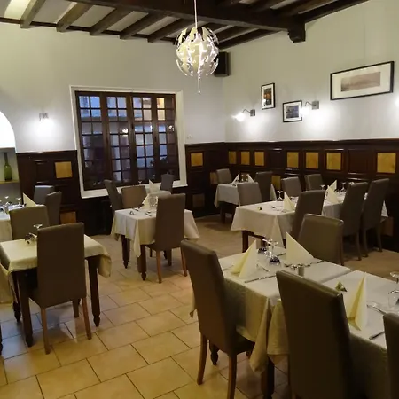 Au Bon Accueil 호텔 2*