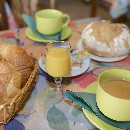 Au Bon Accueil 호텔 2*